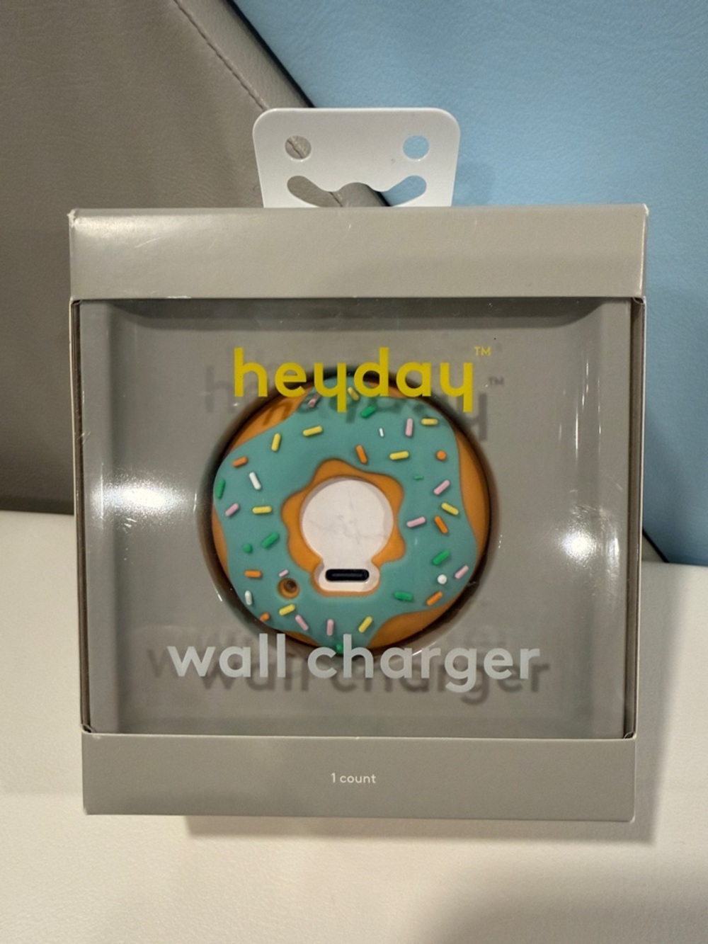 Heyday Donut USB-C Wall Charger - Mint with Multicolor Sprinkles